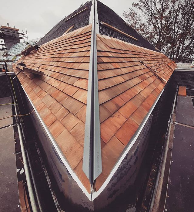 Day 2 putting together this cedar roof using some custom details on one of our autumn projects in Chester. Working with @mrbmrb and @og_architect to get the details just right has been a pleasure. Careful design, management, and a healthy spirit of c