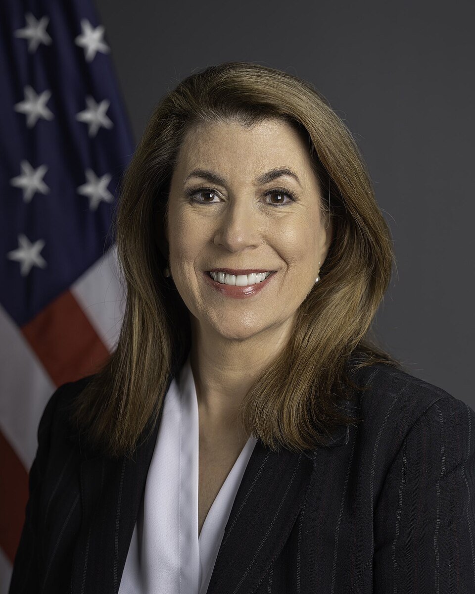 Official_portrait_of_Spokesperson_Tammy_Bruce.jpg
