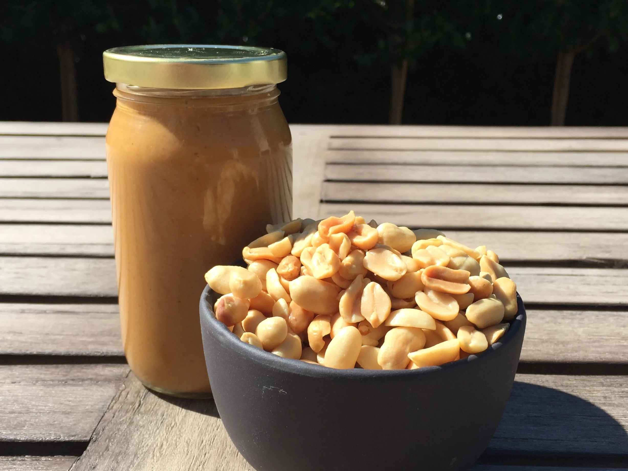 peanutbutter and peanuts