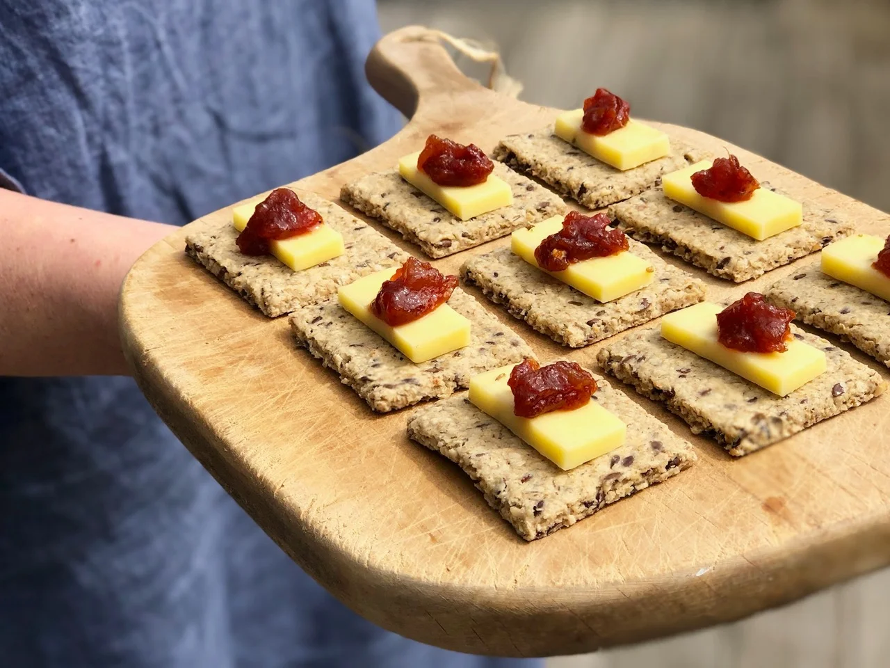 cheese, relish, crackers