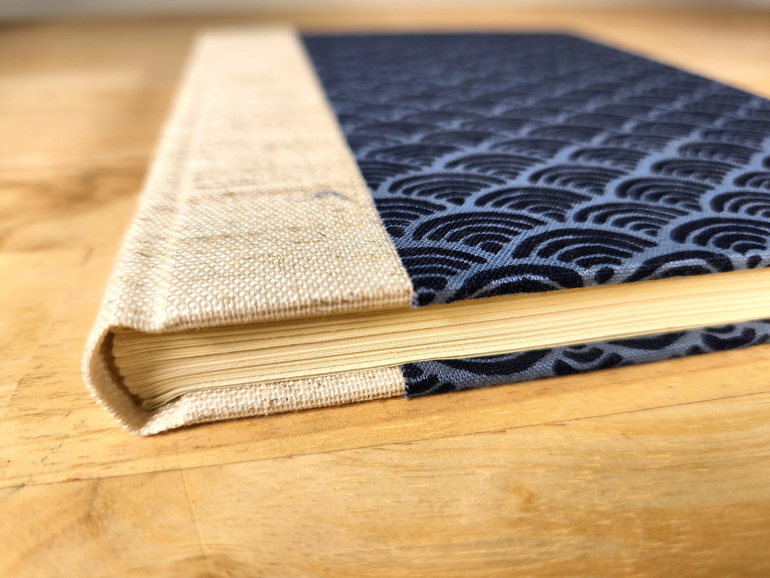 case-bound-waves-spine.jpg