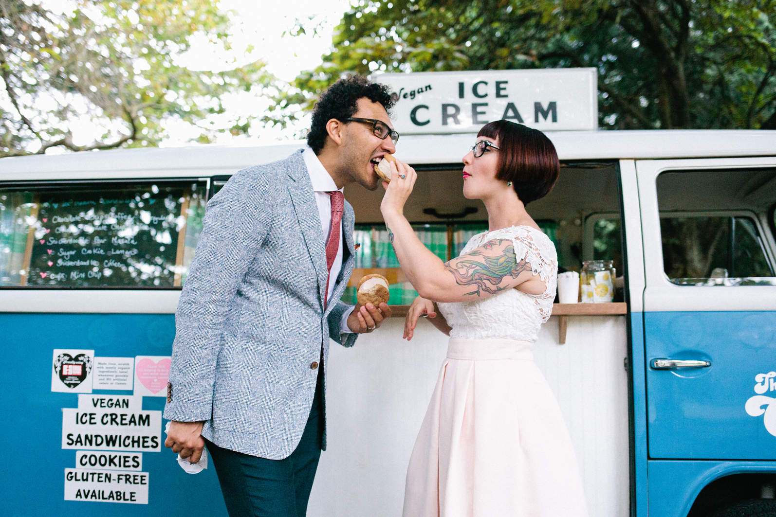Ice Cream Cookie service from Seattle Cookie Counter at a Volunteer Park Conservatory Elopement.