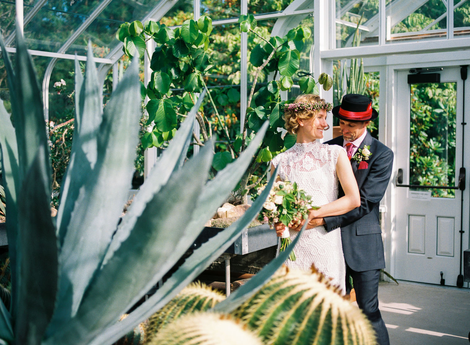 seattle volunteer park conservatory wedding cactus elopement portraits.jpg