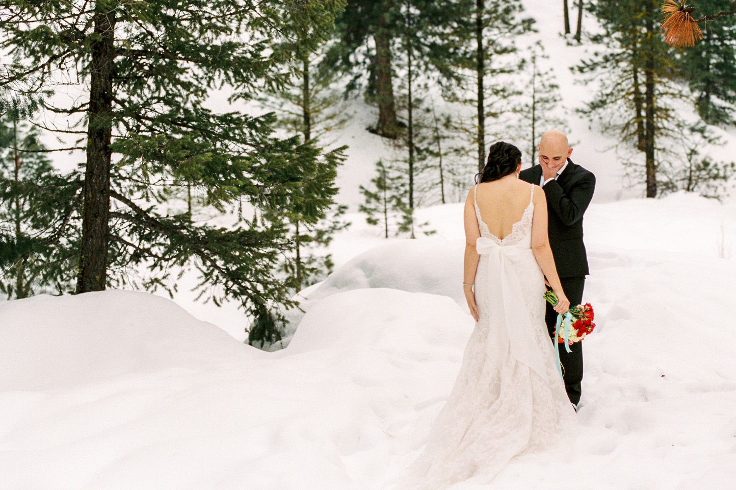 Sleeping Lady Winter Wedding Bride and Groom First Look.jpg