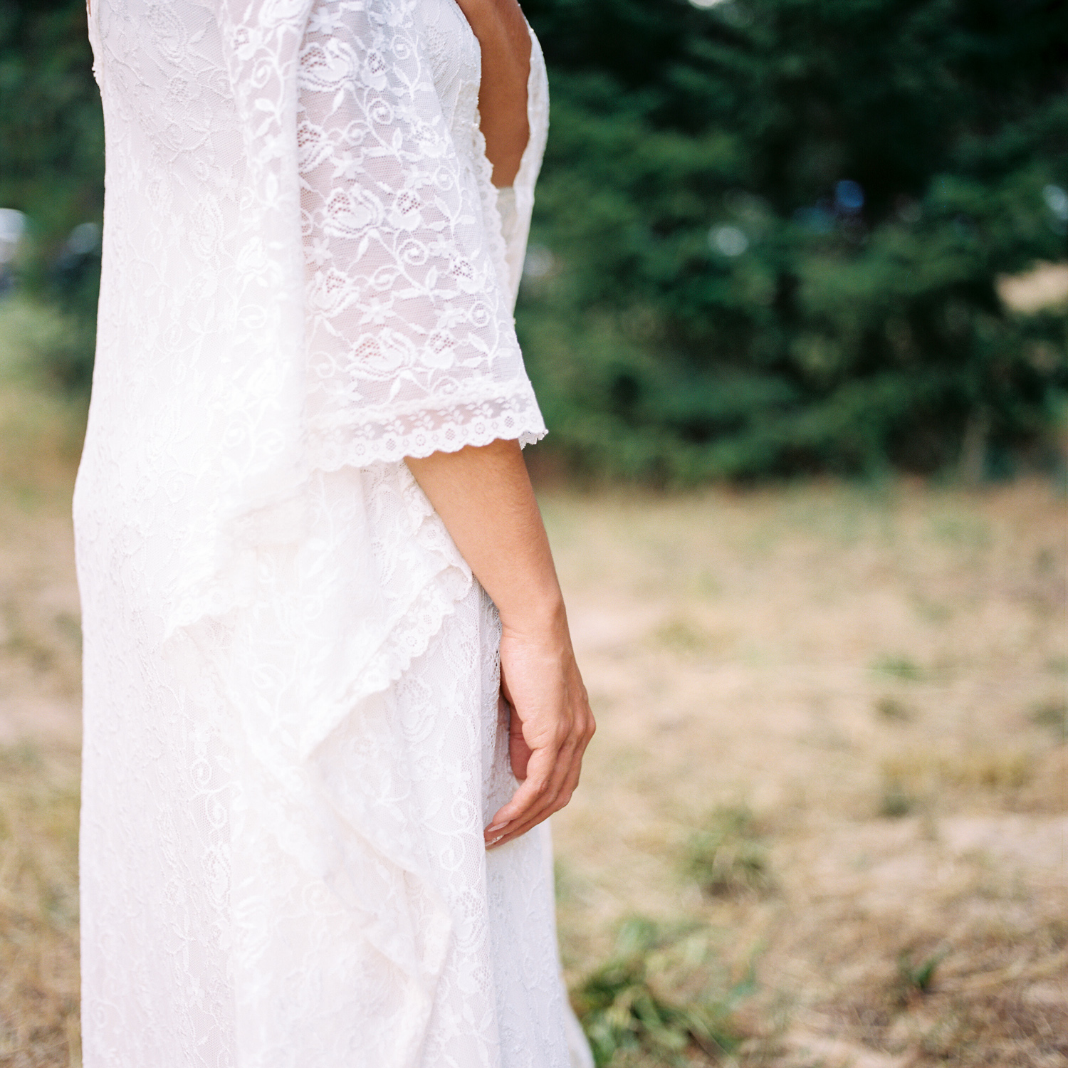 custom etsy wedding dress leavenworth washington elopement photography.jpg