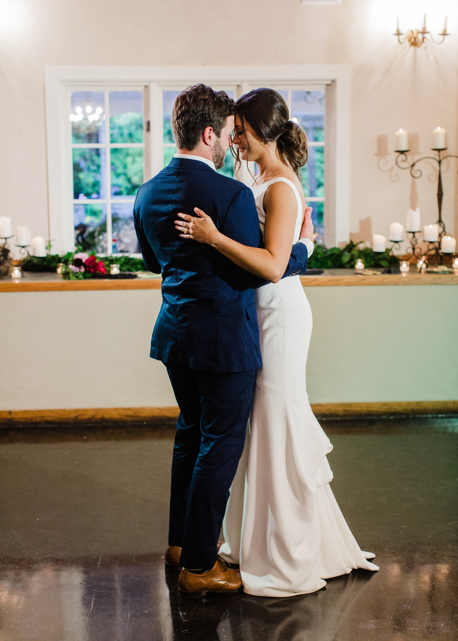 delille cellars seattle winery wedding photography bride and groom first dance photographer.jpg