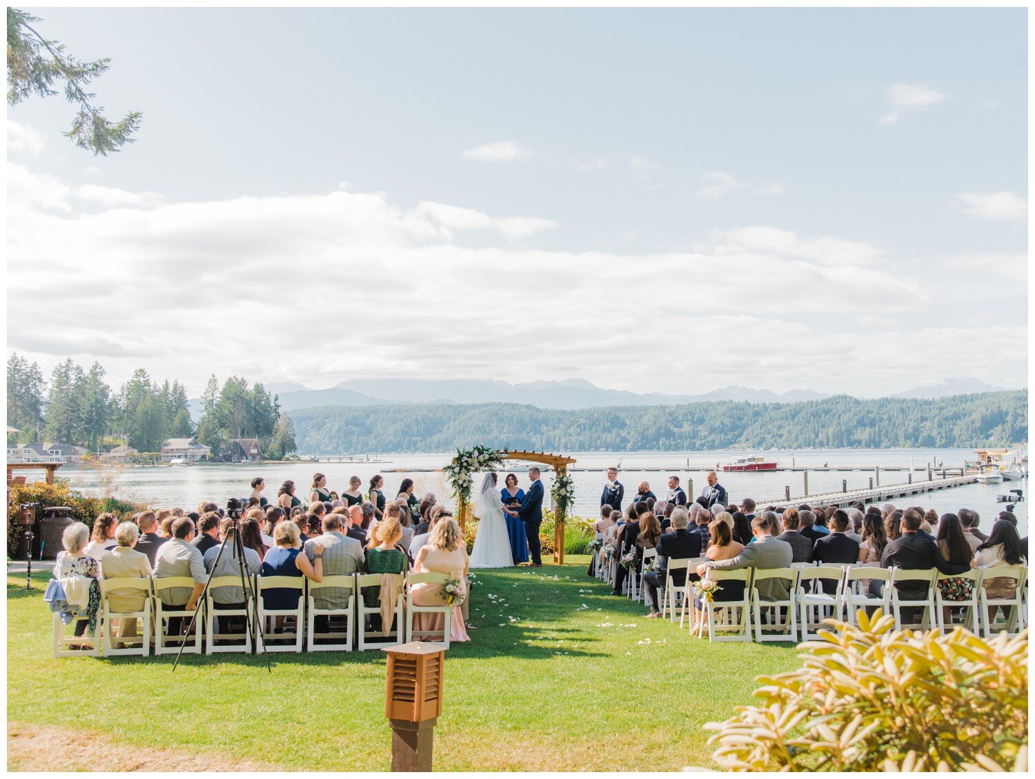 Alderbrook Resort outdoor summer wedding photography