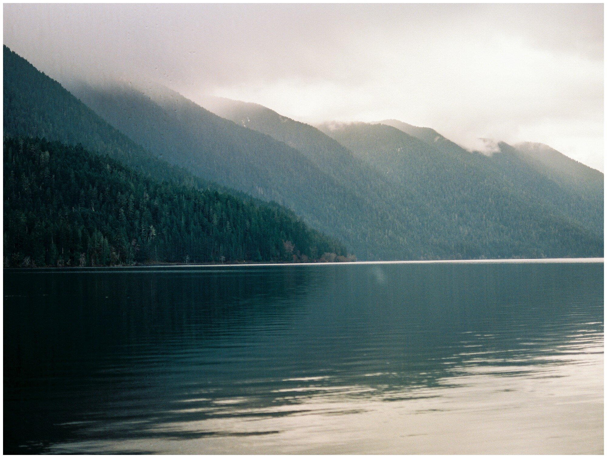 Lake Crescent Lodge in overcast weather