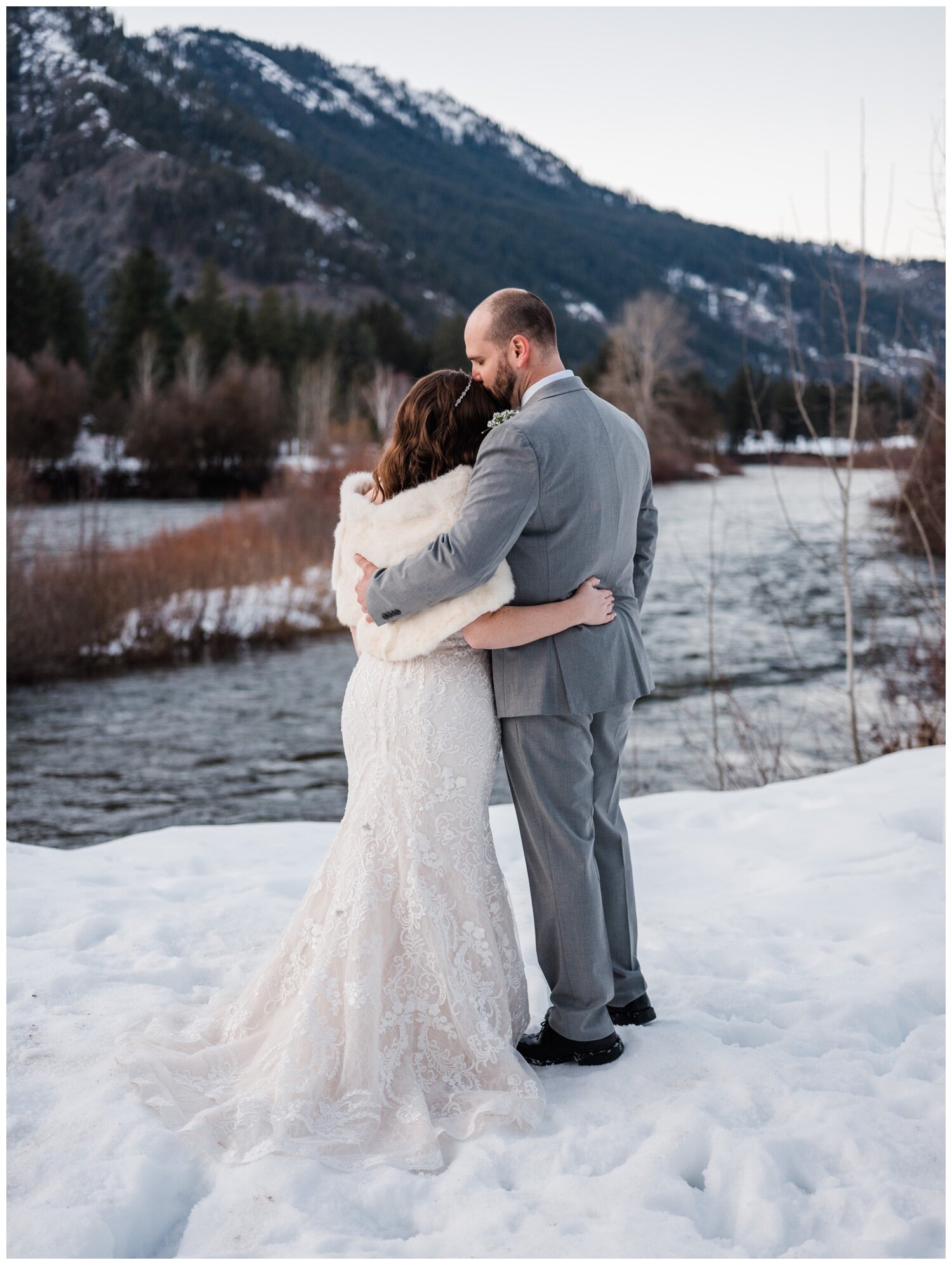 leavenworth icicle creek resort snowy wedding photography 25.jpg