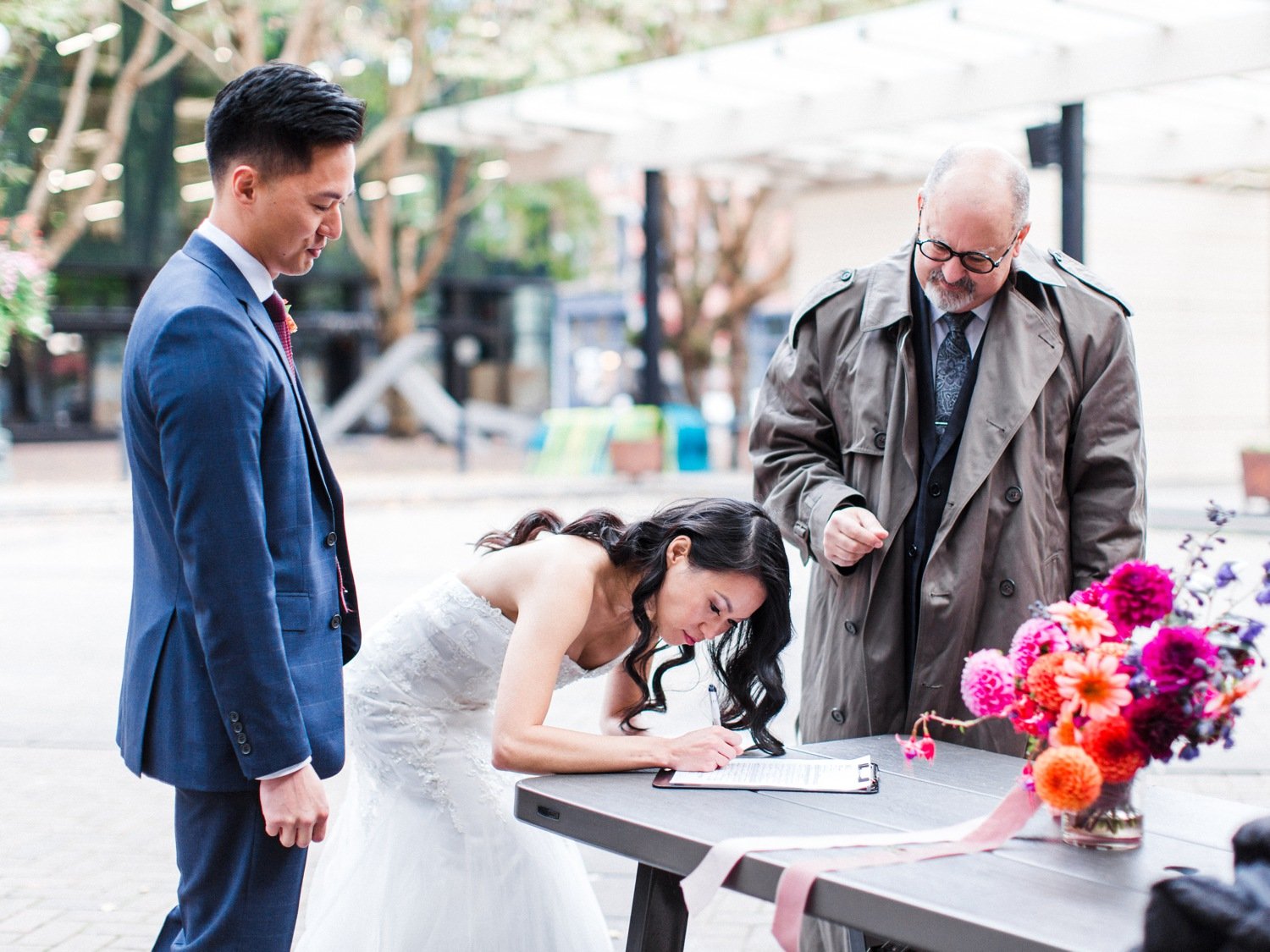 seattle_pioneer_square_elopement_photography_46.jpg