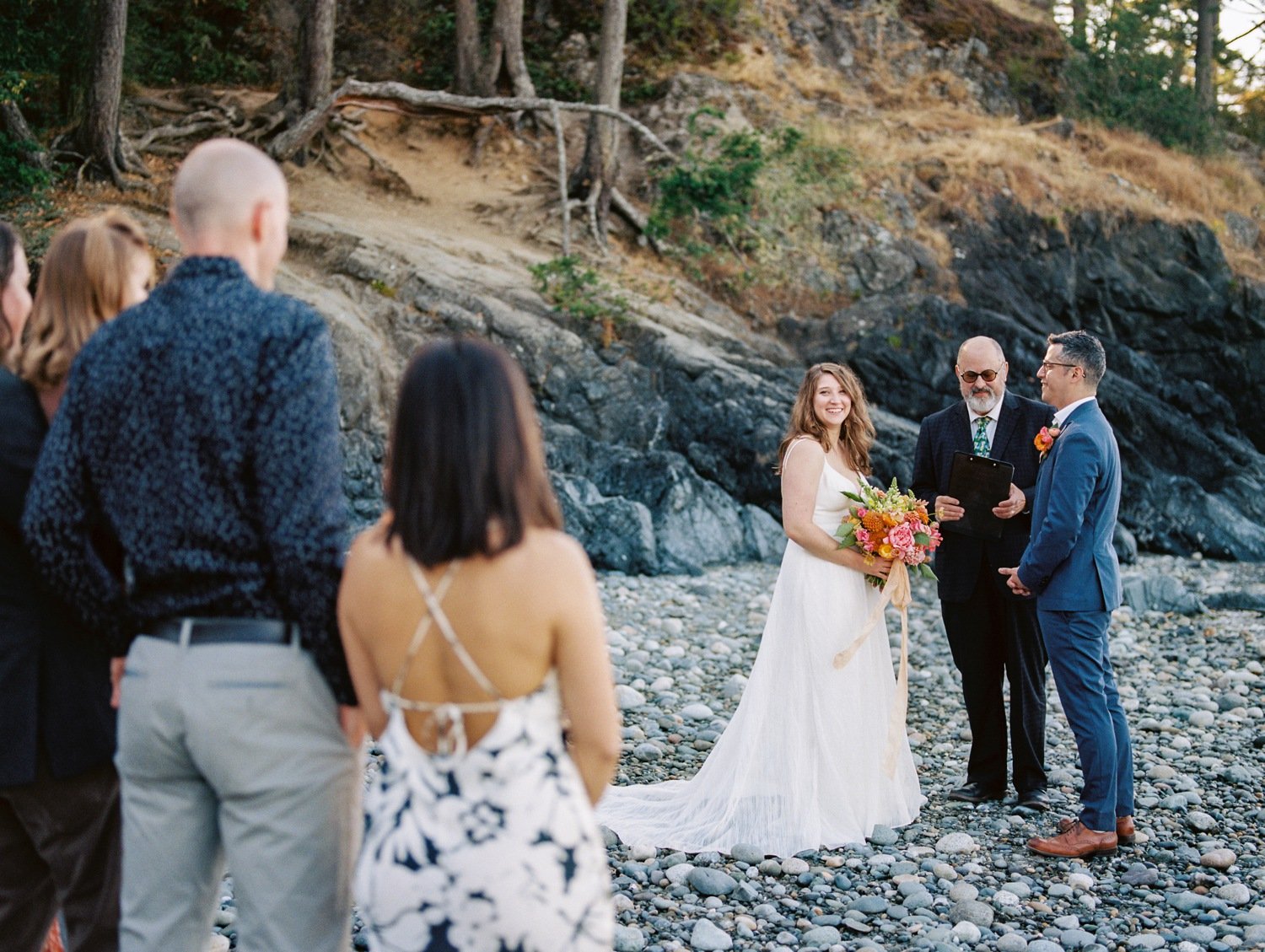 deception_pass_elopement_beach_wedding_07.jpg