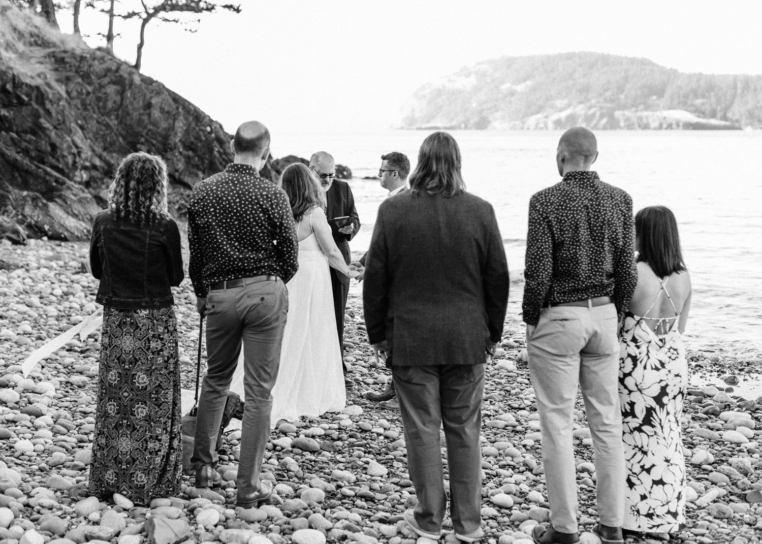 deception_pass_elopement_beach_wedding_09.jpg