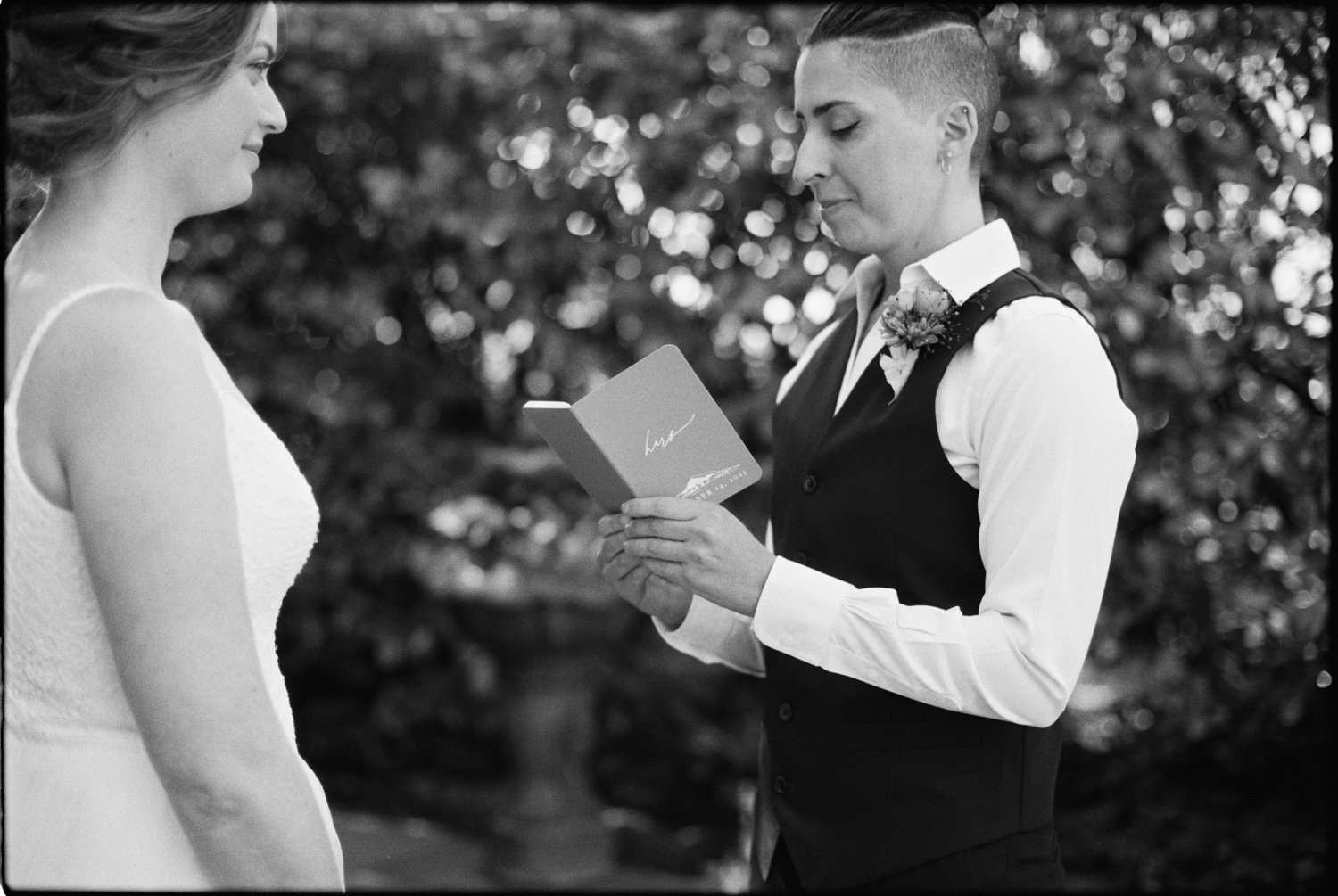 seattle-lgbtq-elopement-alexandra-knight-photography-11.jpg