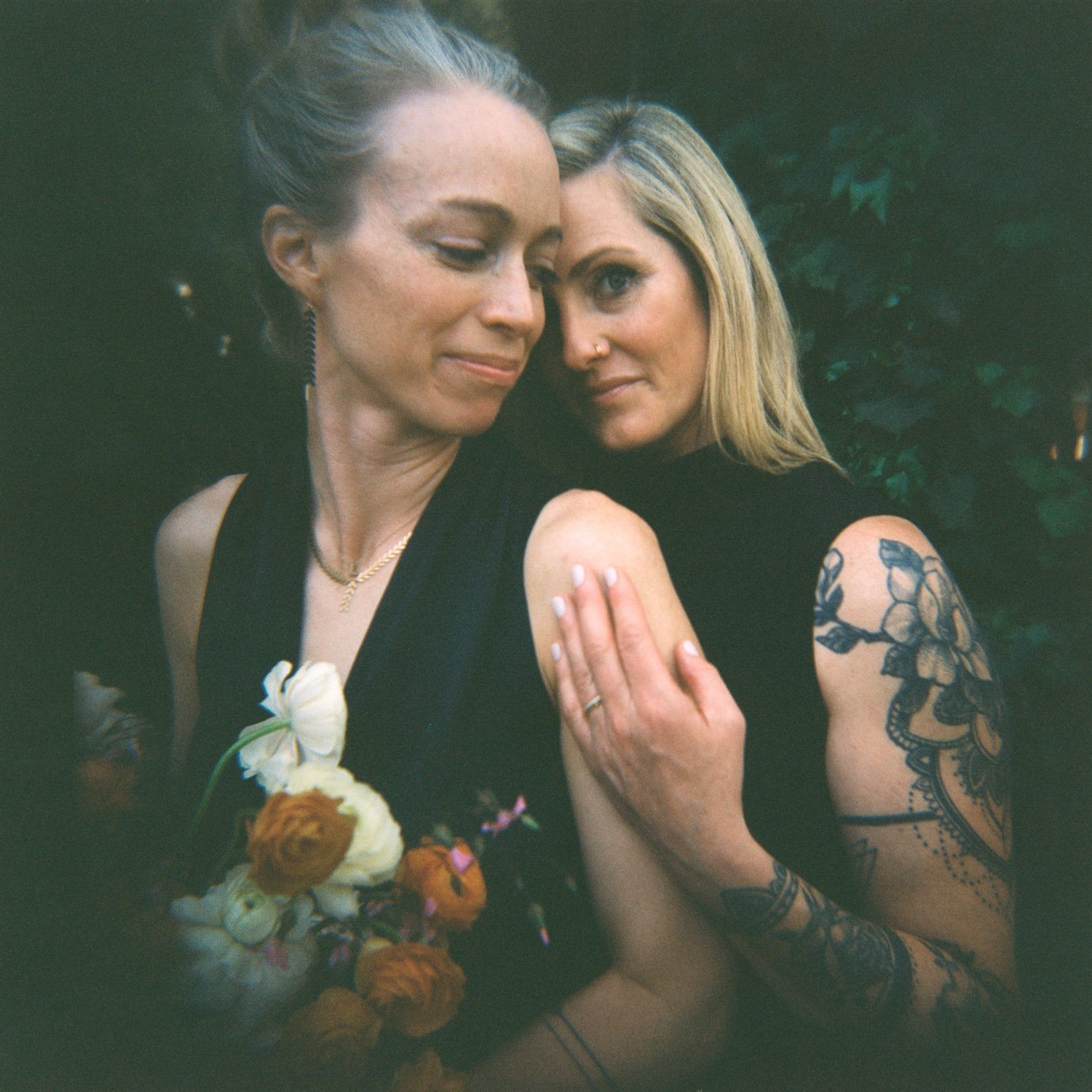 alexandra-knight-photography-seattle-lgbtq-elopement-83.jpg