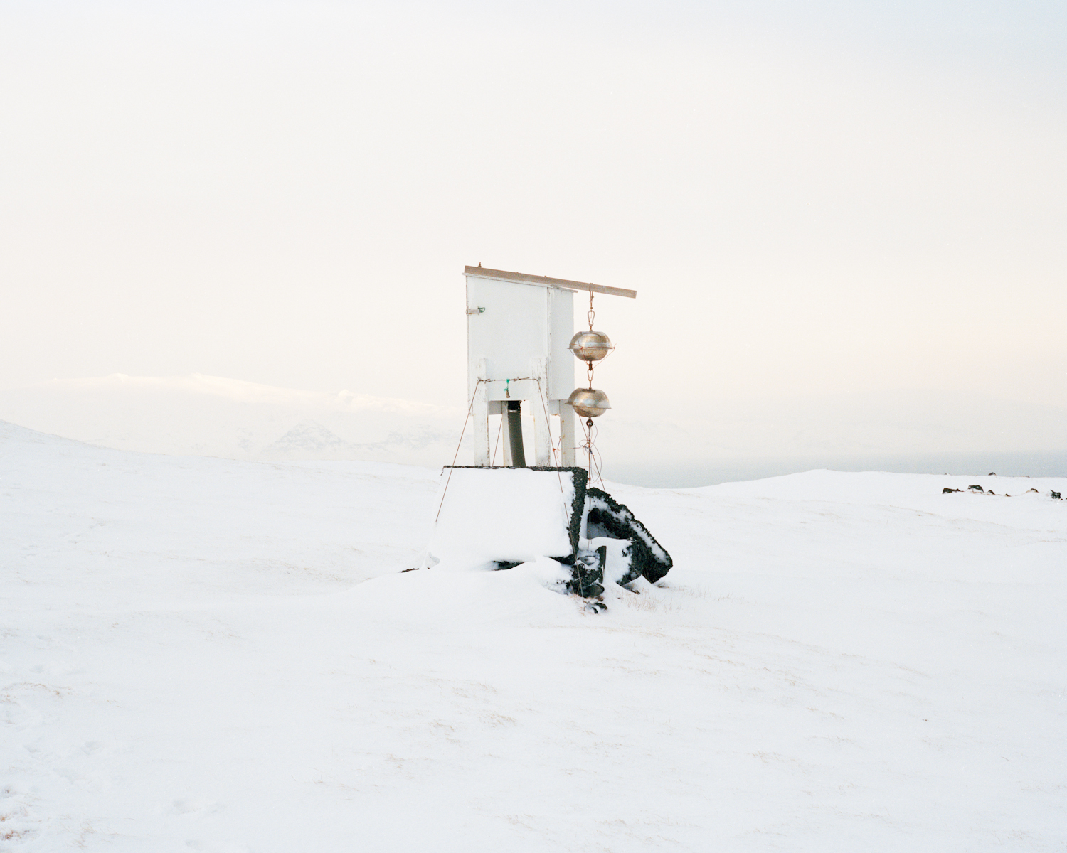  Stórhöfði Weather Station #1, Vestmannaeyjar, 2015.  Project Statement  