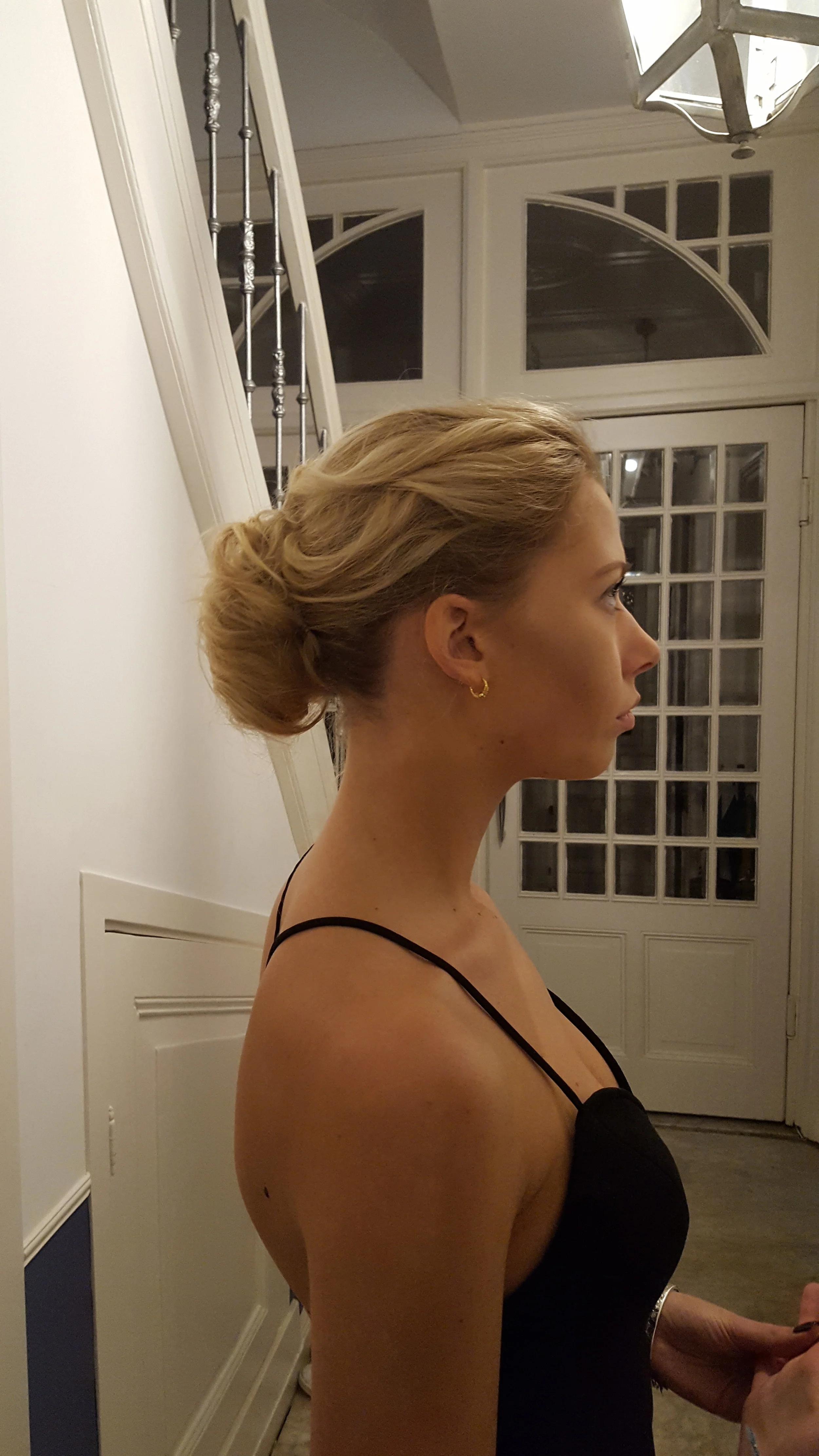 nochalant opgestoken haar