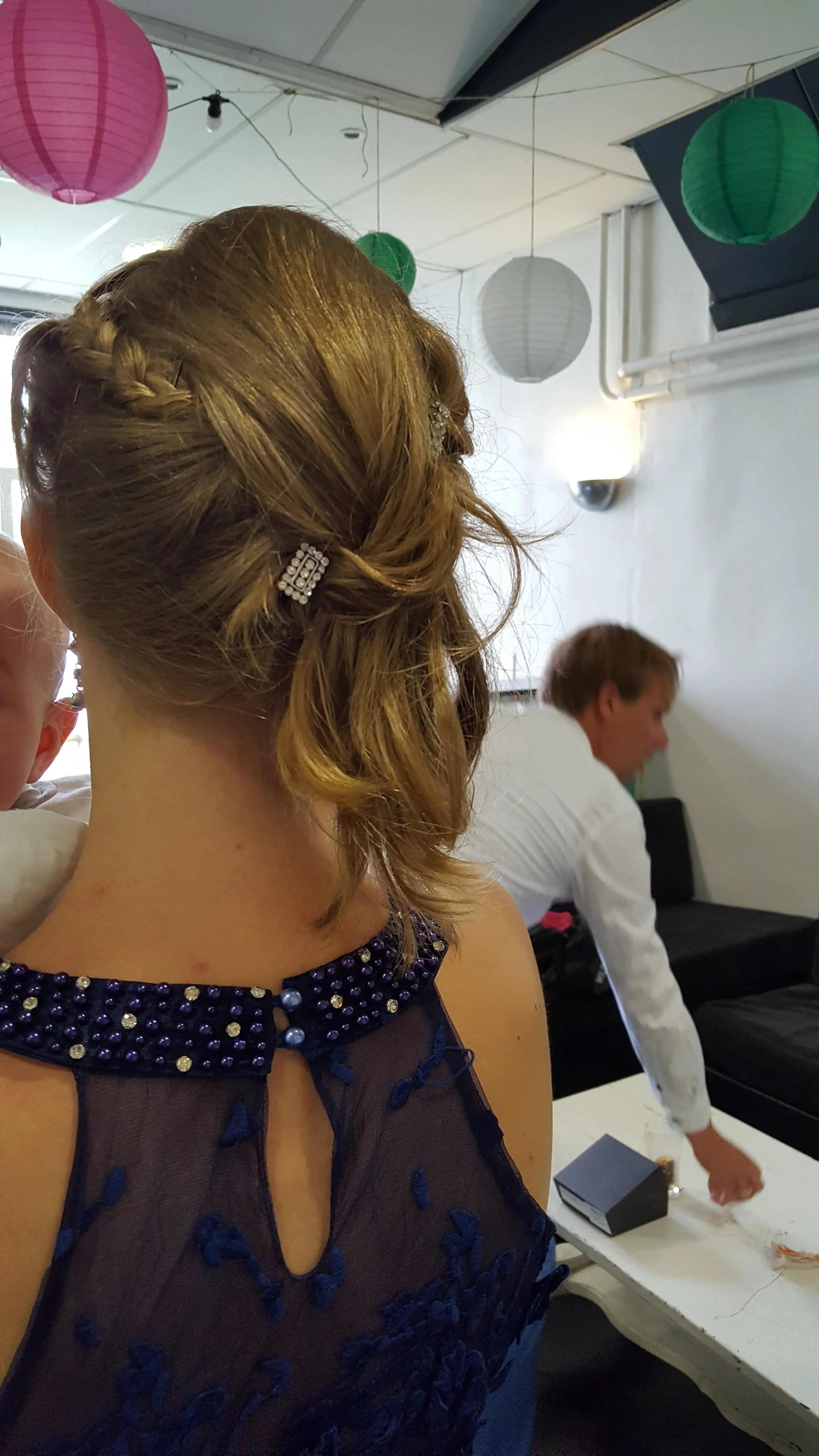 Opsteken met weinig haar