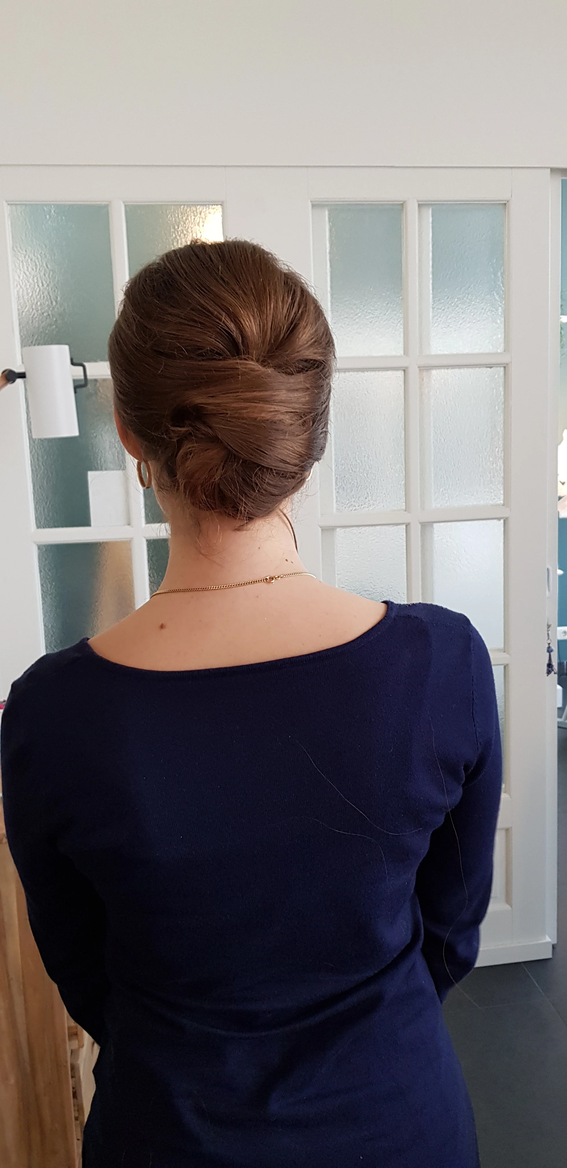 haren opsteken nochalant maar elegant