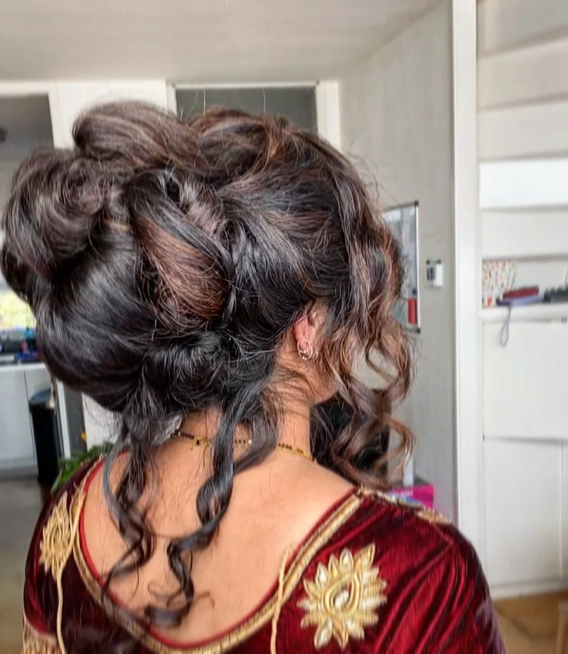 opgestoken haar met dagextensions 
