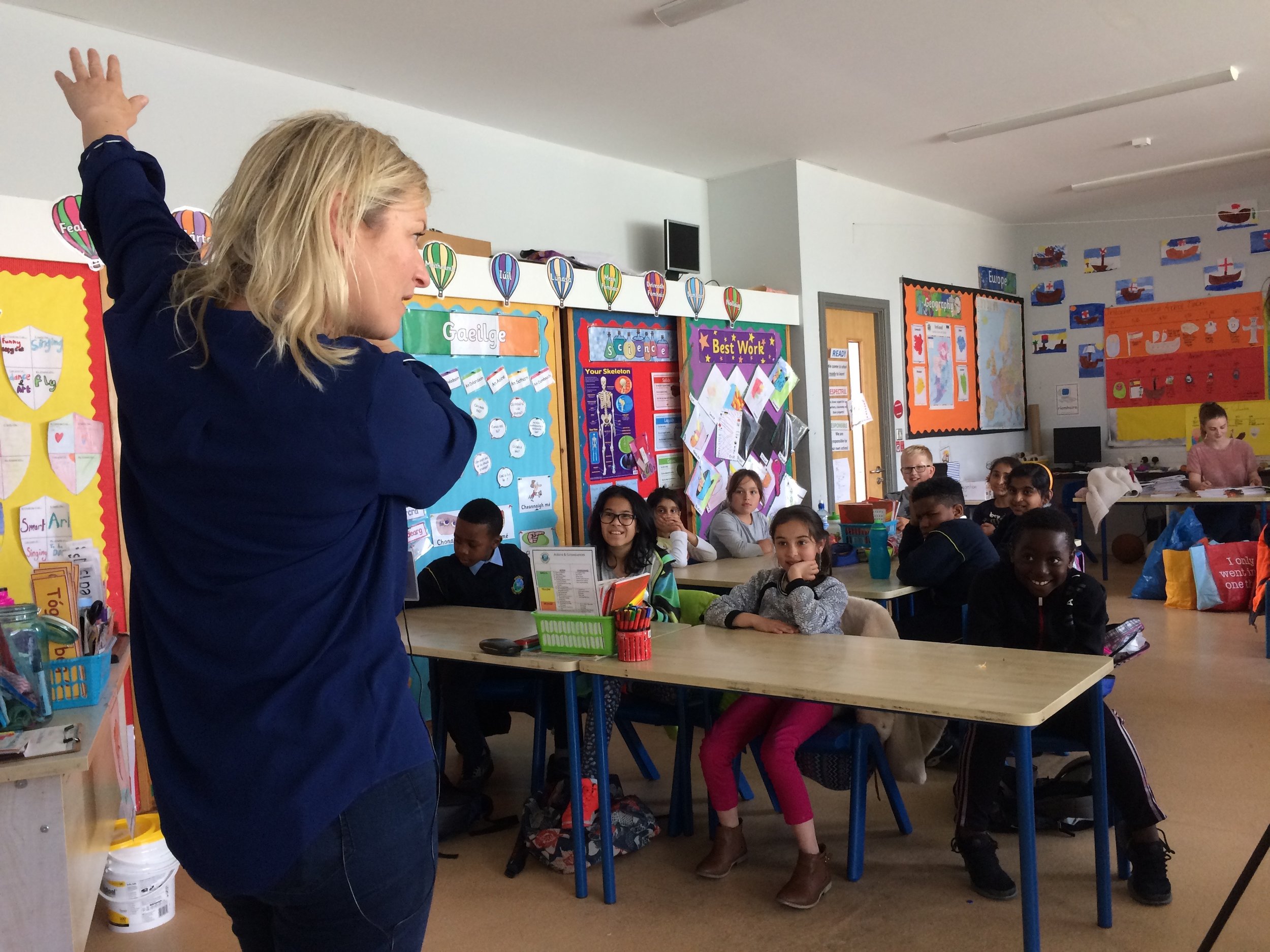 Introducing the idea of performing an 'action', Amanda asked the children if she was doing 'dabbing' correctly...