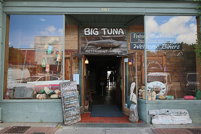 Tuna - building front 72.jpg