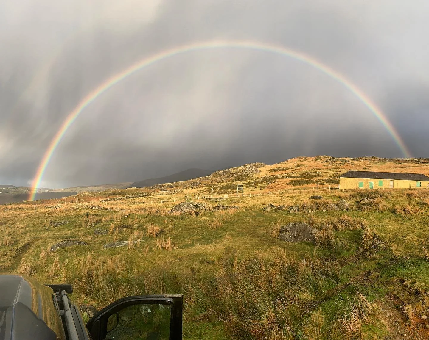 Yesterday we had a rare glimpse  that 2020 isn&rsquo;t all bad. #rainbow #crashpadlodges #mountainview #accomodation #mountainscape #llanberis #snowdonia #ruralretreat #isolationlife #colourfulsky #rainbowbridge #rainbowroad