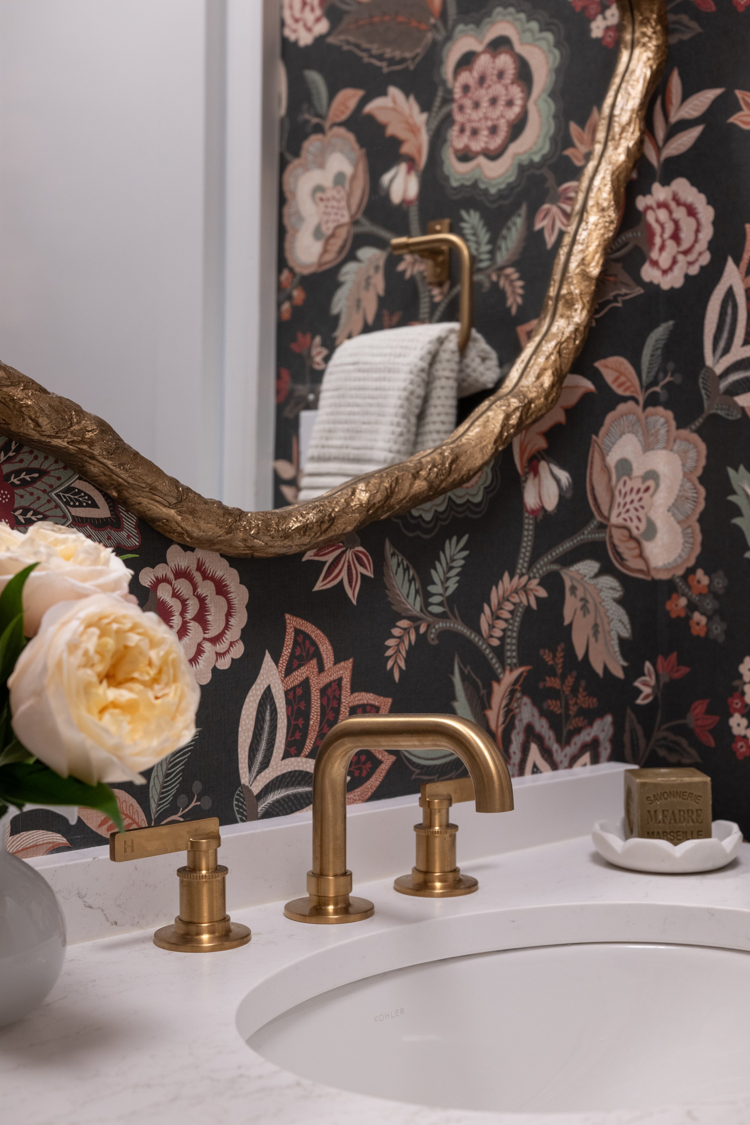 Powder close up 2.jpg