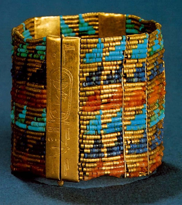 Beaded spacer plate bracelet of Queen Ahhotep (died 1515 BCE), made of gold, carnelian, turquoise and lapis. Image courtesy Egyptian Museum, Cairo. 