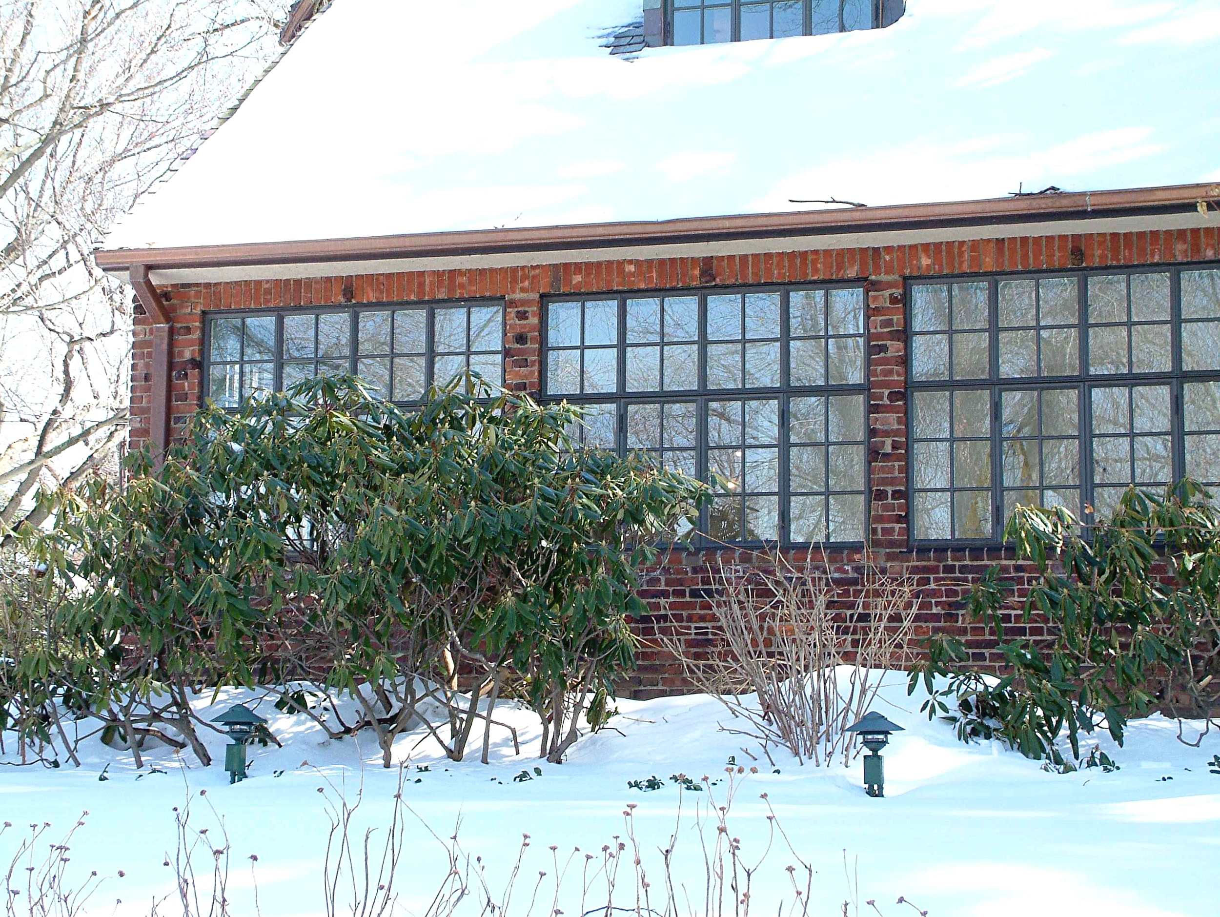 FC Brick house w snow.JPG