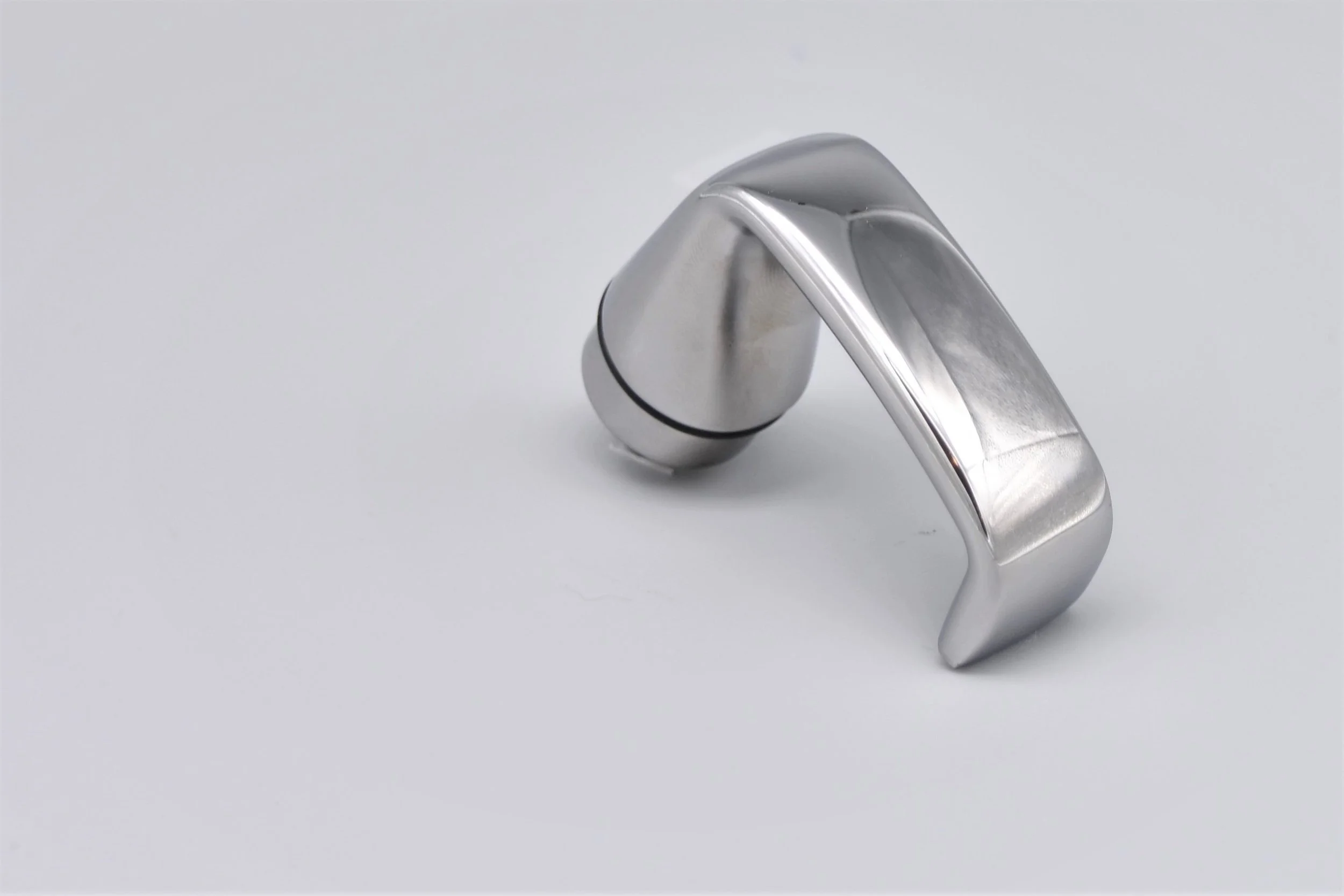 CP Chrome Handle resized 2.jpg