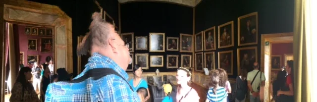 more glitchy pan shots, this is how I felt in the tourist hellhole that is Versailles!