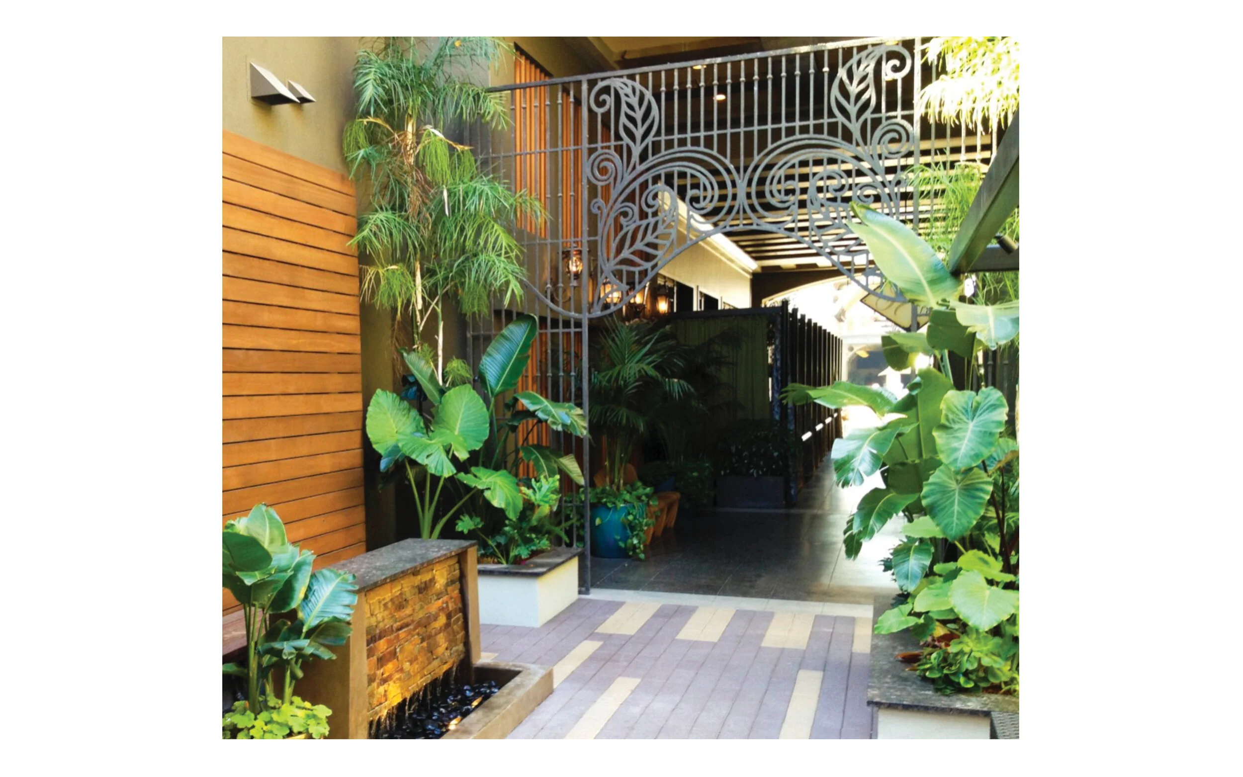 Santana Row B10.jpg