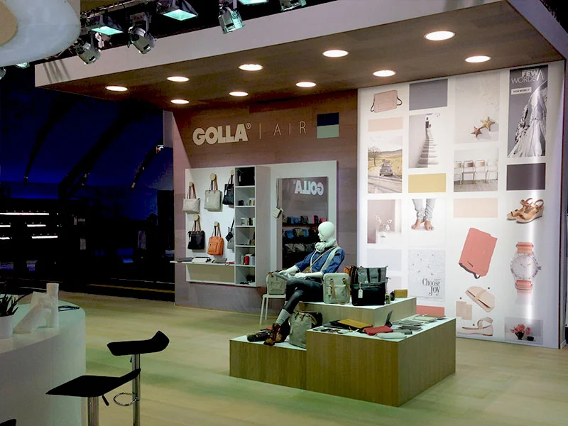 Golla-Custom-Exhibit-Stand-6.jpg