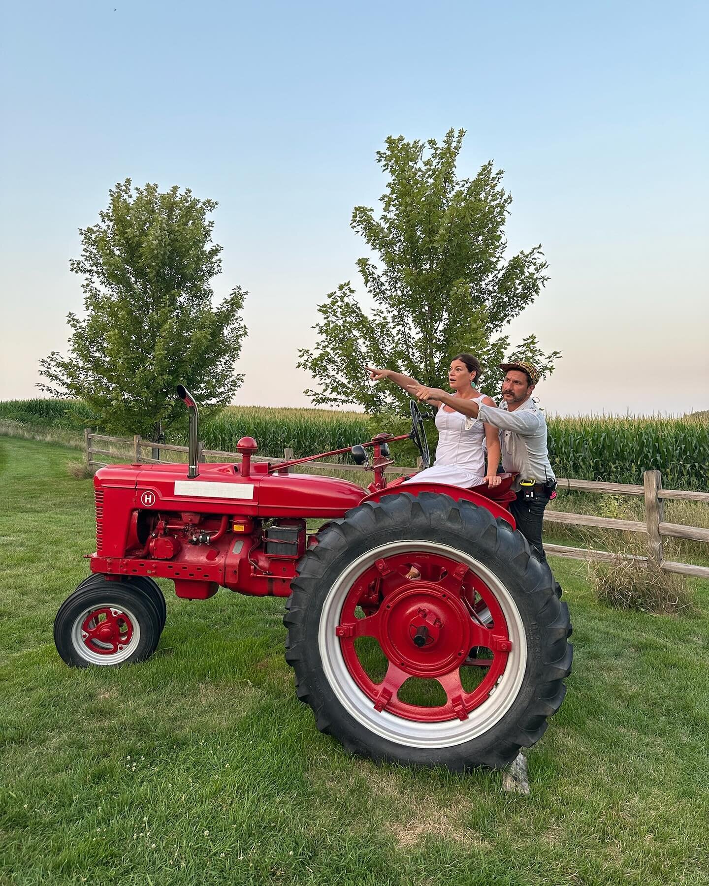 Did you watch last night&rsquo;s @bravotopchef cheese fest? Wisconsin farm girl might be my calling. Dairy dreams, guest starring director extraordinaire @arielboles. 

And yes, of course we went directly out for burgers and frozen custard after Judg