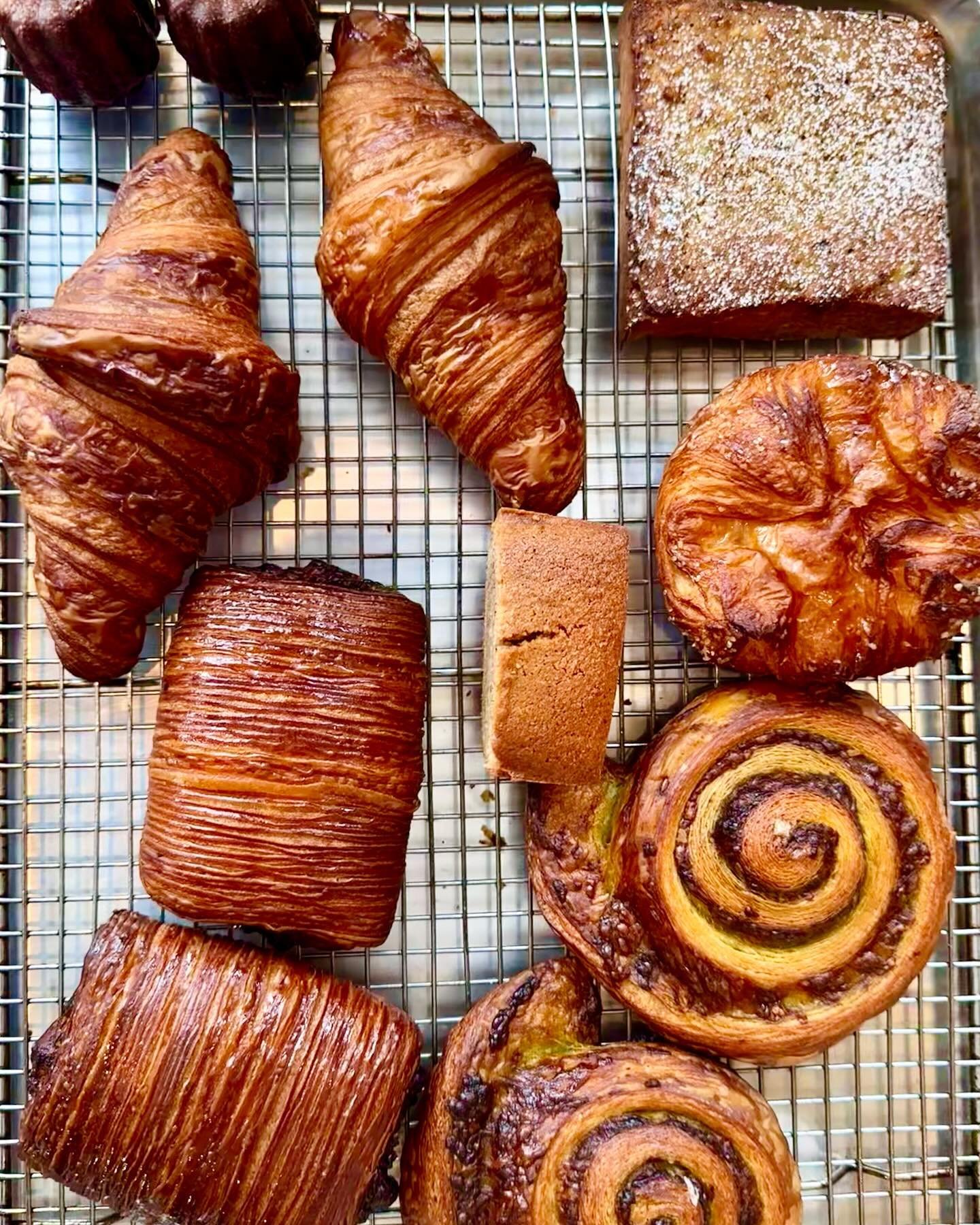 My neighborhood&rsquo;s carbs are better than yours. A few I&rsquo;m loving lately, in no particular order&hellip;

1. @laurelbakerynyc morning selection including that ramp &amp; cantal escargot situation, which may be the best kind of escargot situ