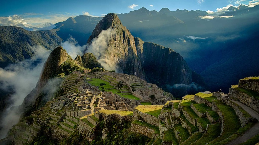 Peru Berlap.jpg