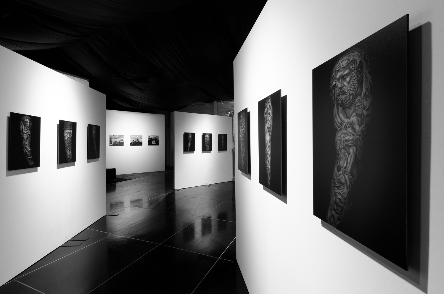 Wasim-Muklashy_Jun-Cha_The-Well_Monarc-Studios_BW_07.jpg