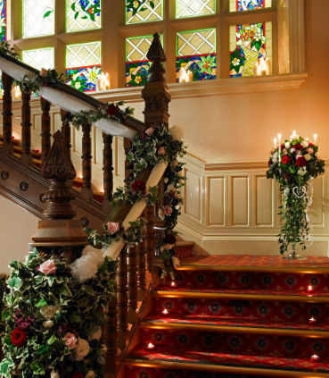 Beautiful staircase - ideal for photos!