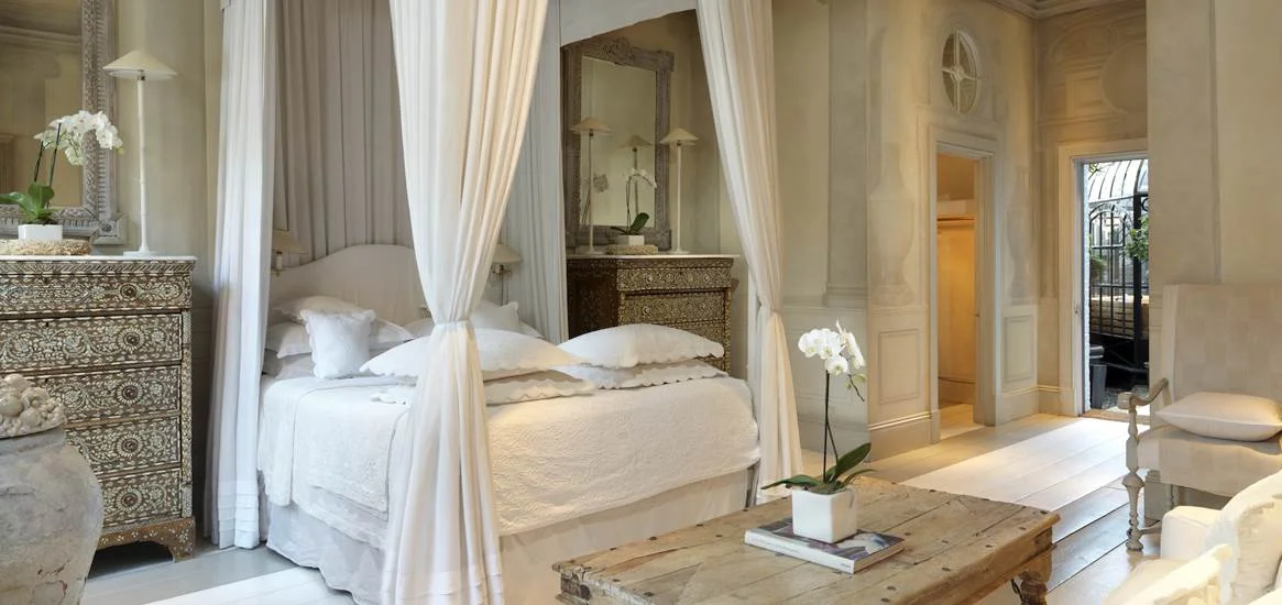 0_Homepage_Booking_SignatureSuite_3.jpg