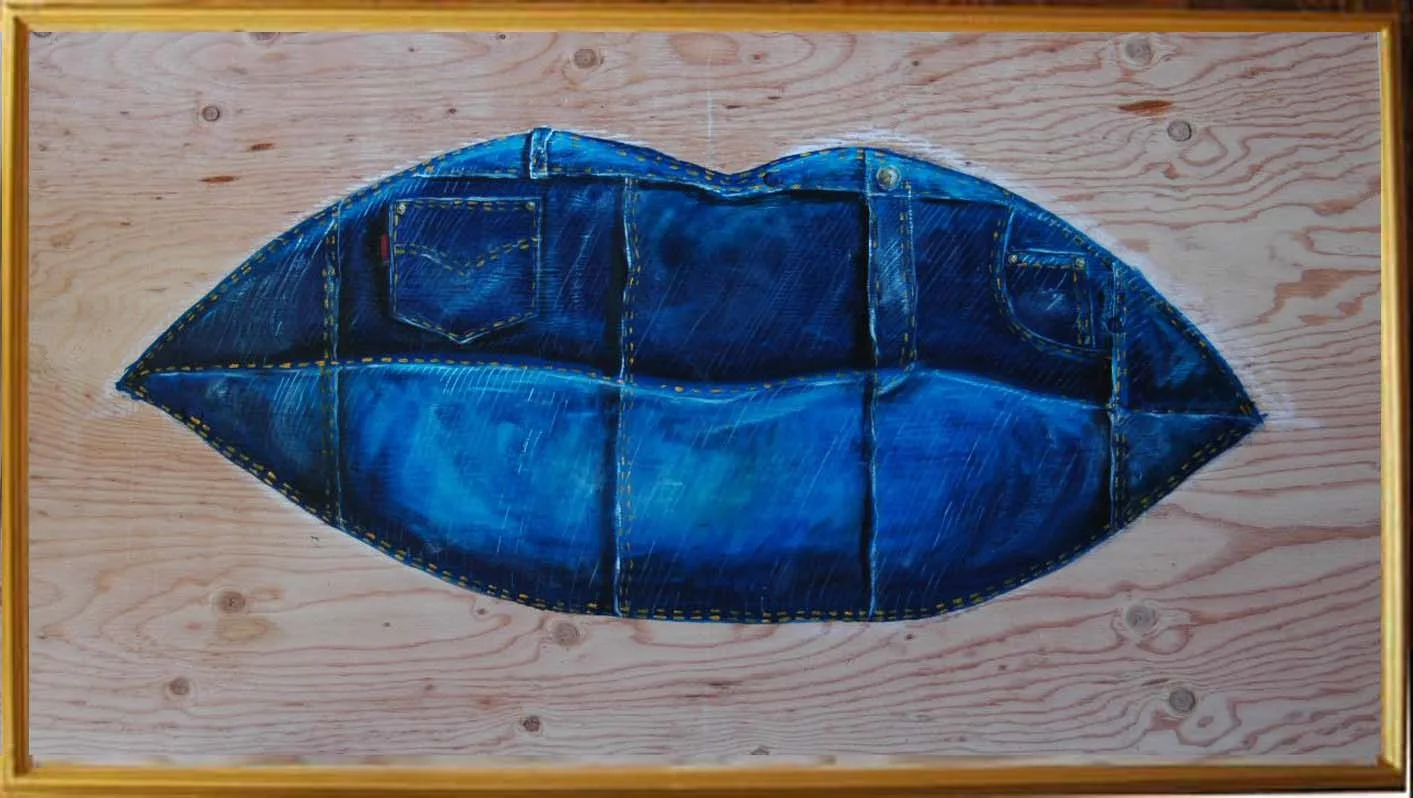 BOOTYLICIOUS BABE.jpg