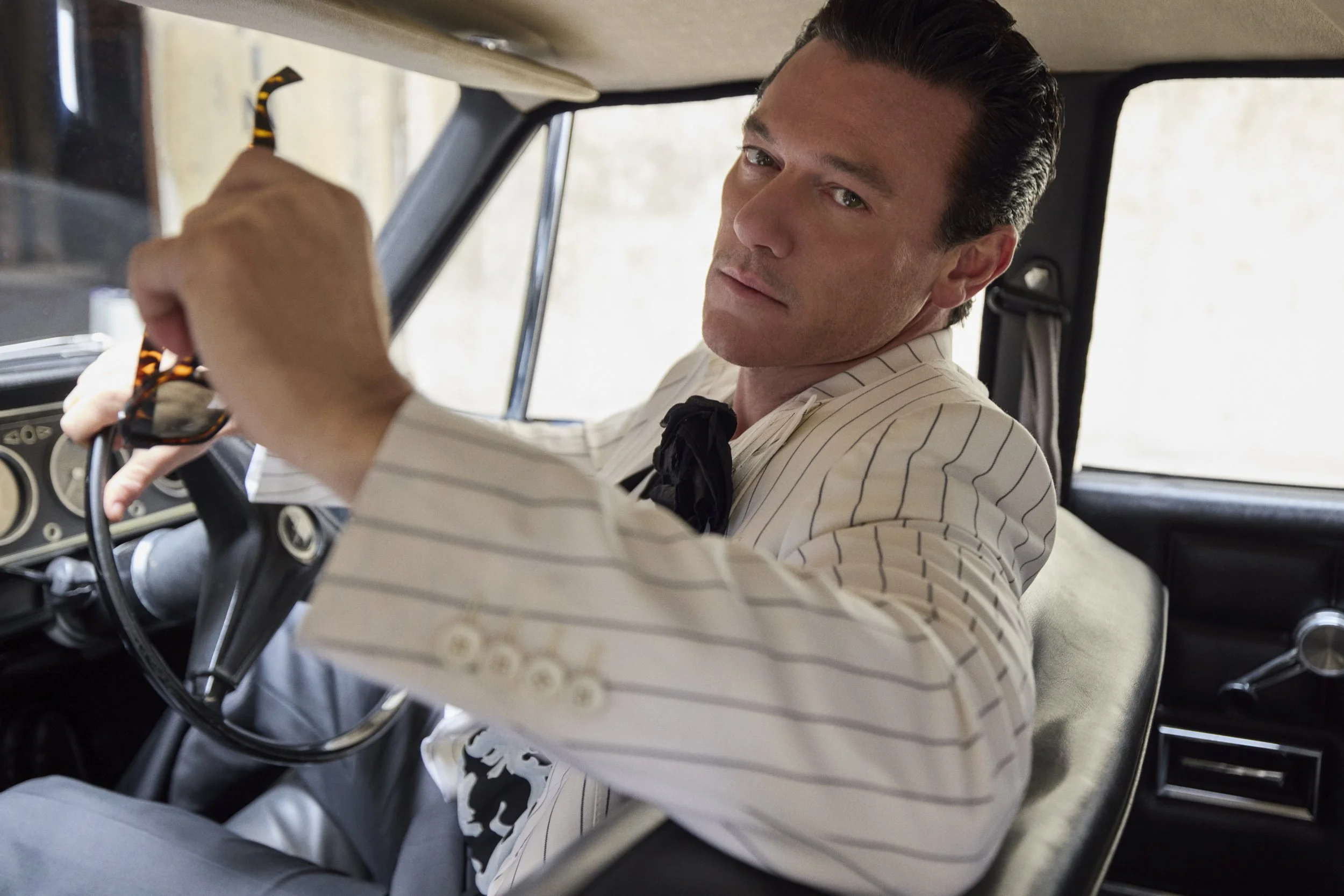 2024_04_Luke_Evans_GQ_SOUTH_AFRICA_look_6_1644.jpg