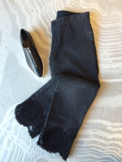 Stella McCartney Lace Trimmed Skinny Cropped Jeans and Zip Pointy Sneakers