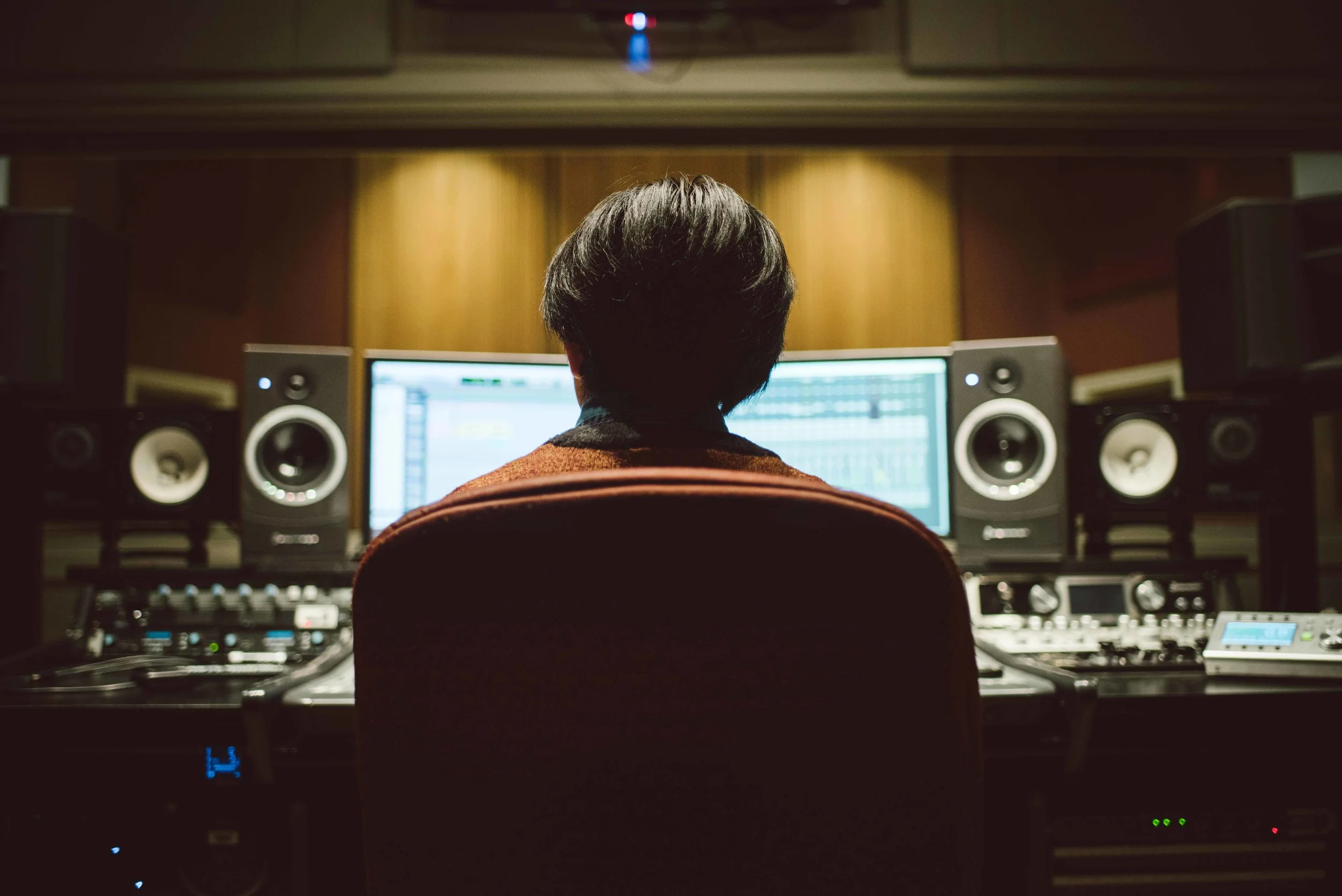 18-001CollegeofStRose_AudioEngineer_Web-1085.jpg