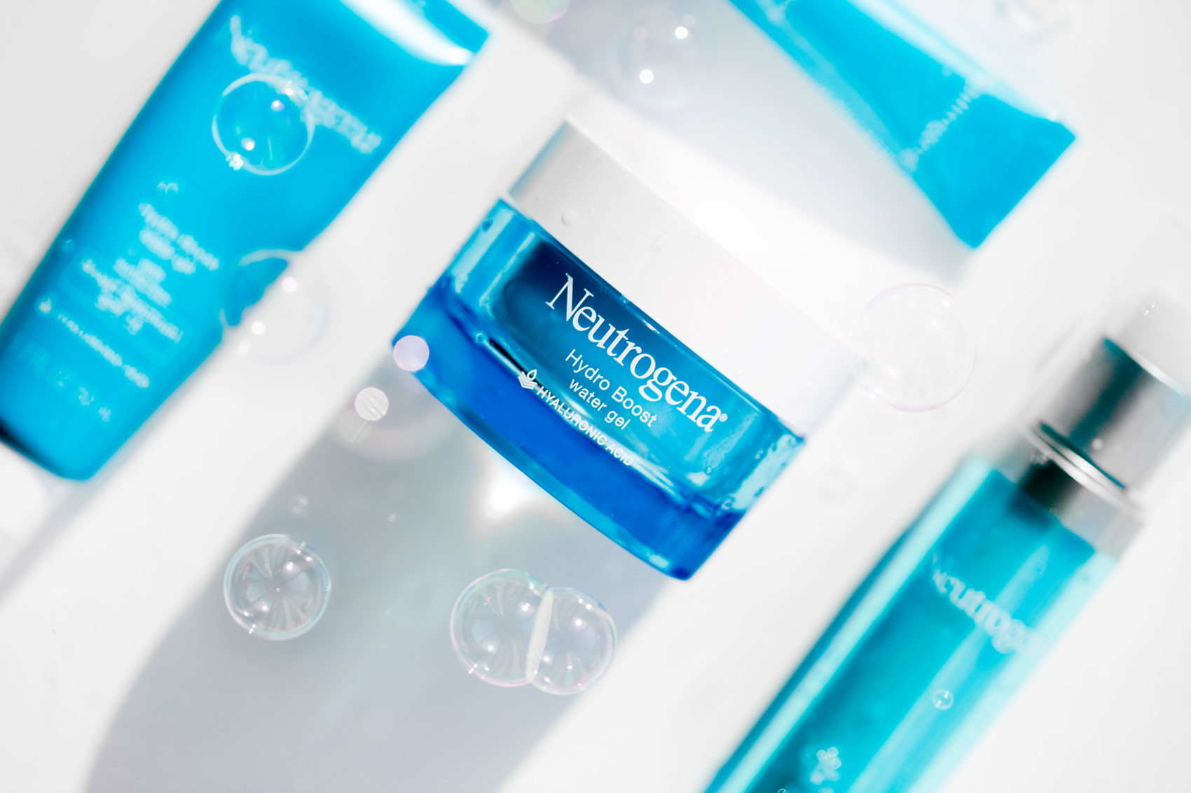 alexa-wright-neutrogena-bubbles.jpg