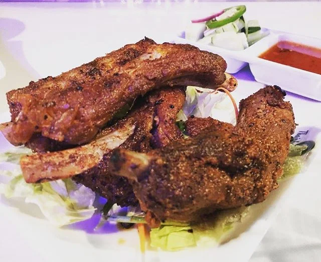 Bbq pork ribs: Thai pepper and asian spice dry rub marinate with a side of sweet chili sauce 🍖