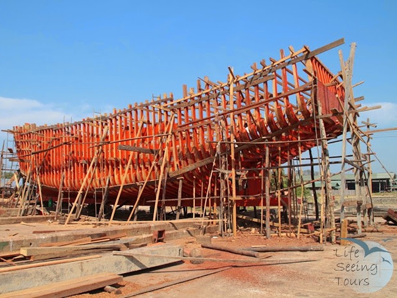 WOODEN BOATS