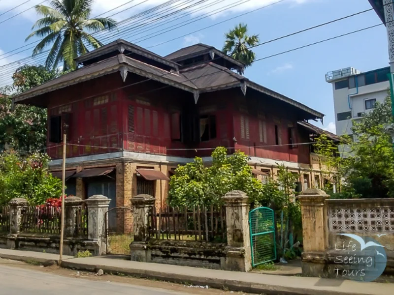 COLONIAL ARCHITECTURE