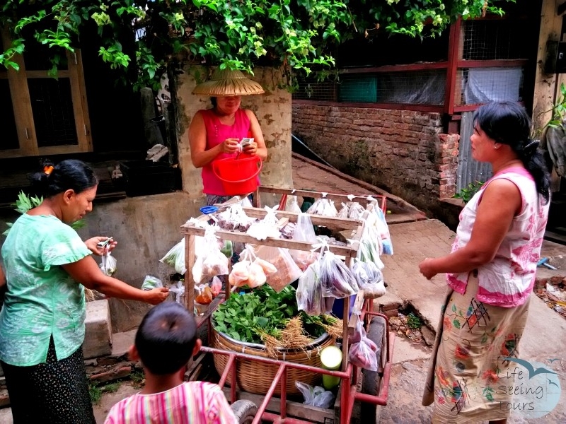 MOBILE MARKET