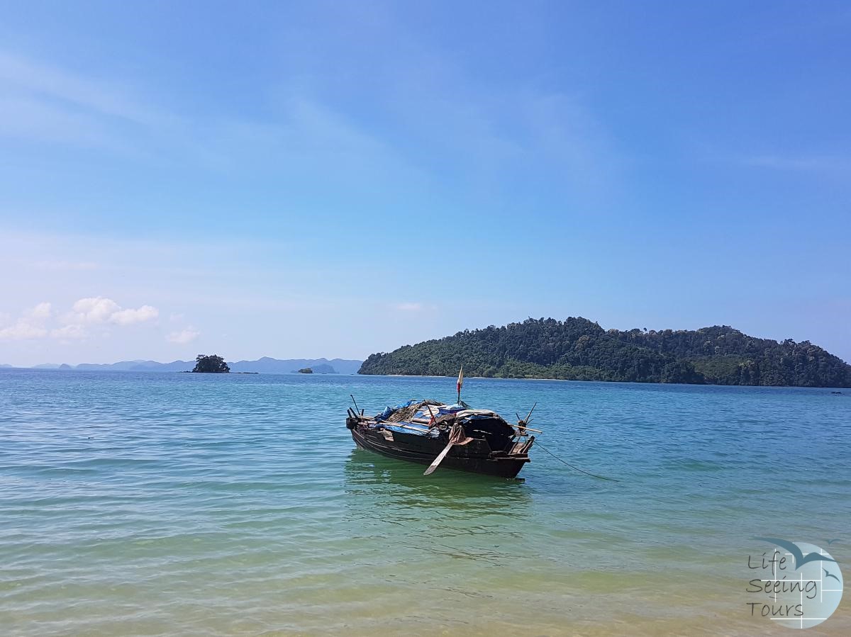 Moken Boat.jpg