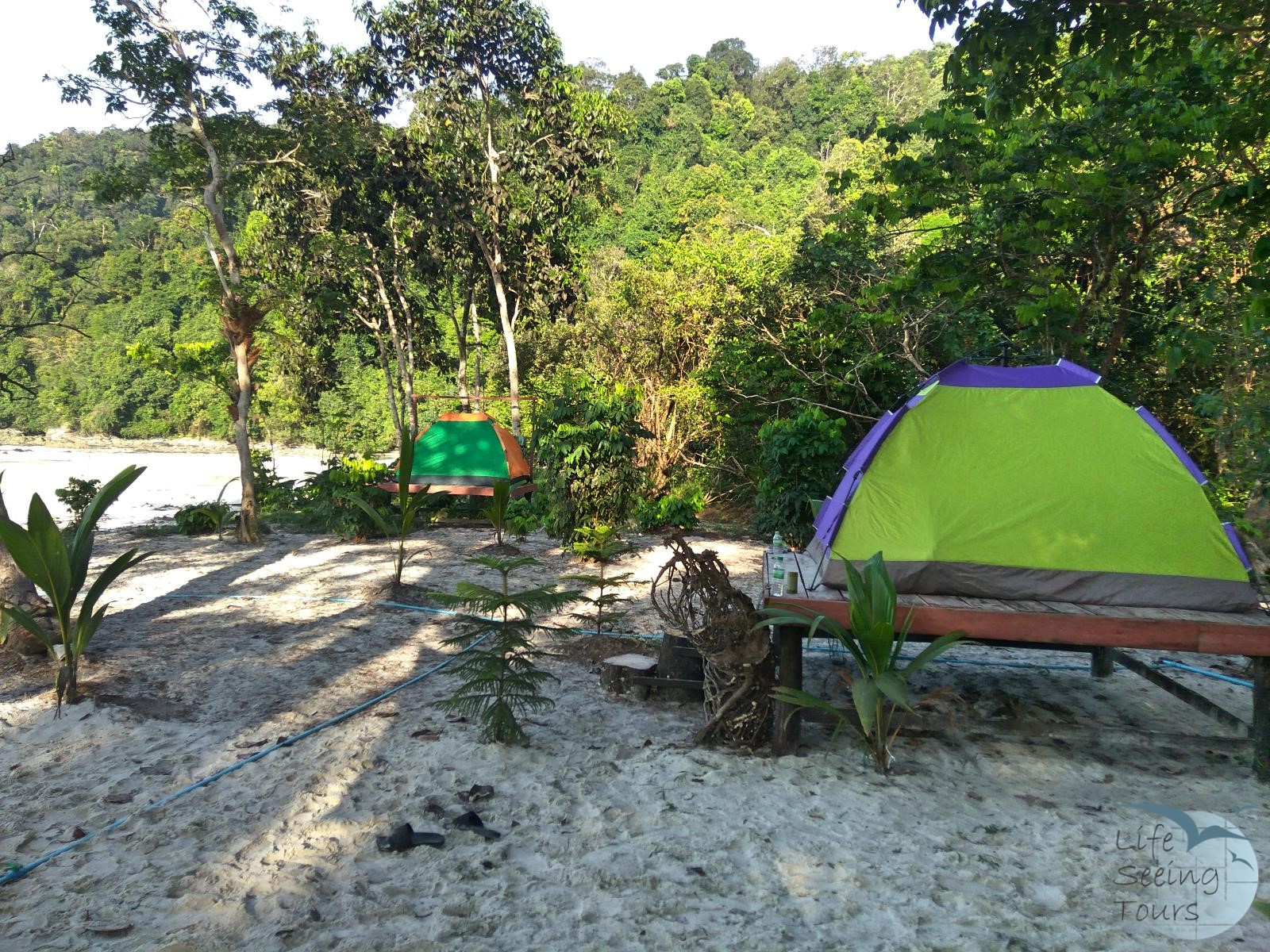 CAMPING